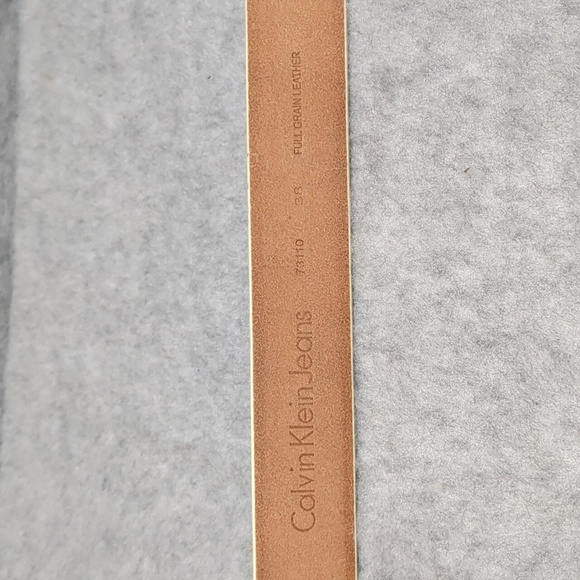 Calvin Klein Cream Leather Belt  women's Size 38 - Picture 4 of 9